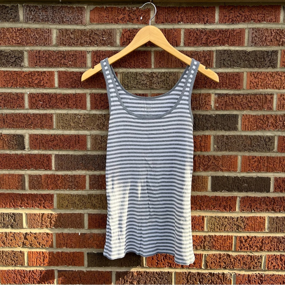 Sonoma Gray and White Ribbed Scoop Neck Sleeveless Tank Top